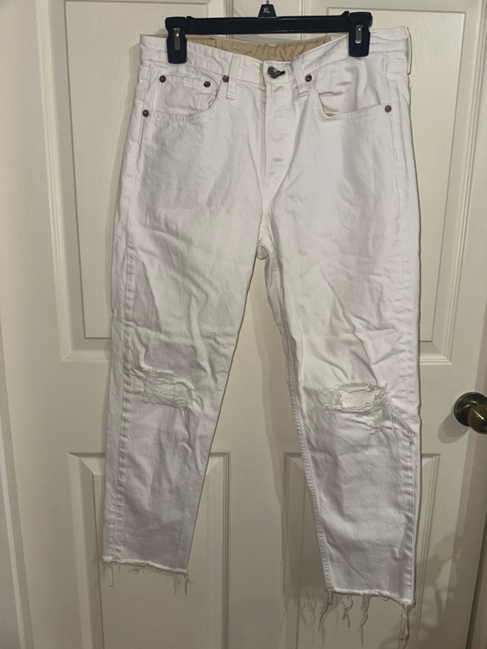 Rag & bone Rosa Mid-rise boyfriend White Distressed Jeans 27 button fly